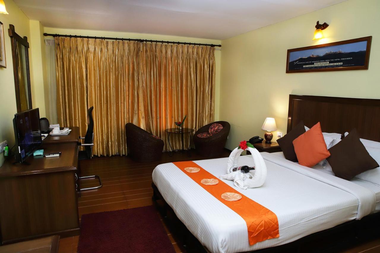 Hotel The Kantipur Pokhara Exterior photo